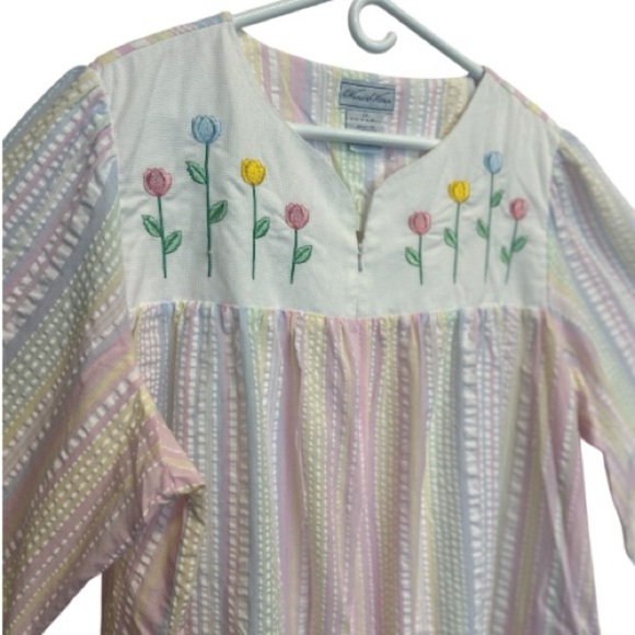Woman Within Seersucker Zip Front Embroidered Nightgown Mumu House Dress Size 2X - Picture 2 of 10